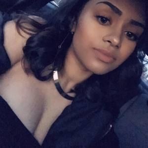 Meet your Posher, Desiree